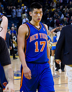 250px-Jeremy_Lin_with_the_Knicks_and_reporters.jpg